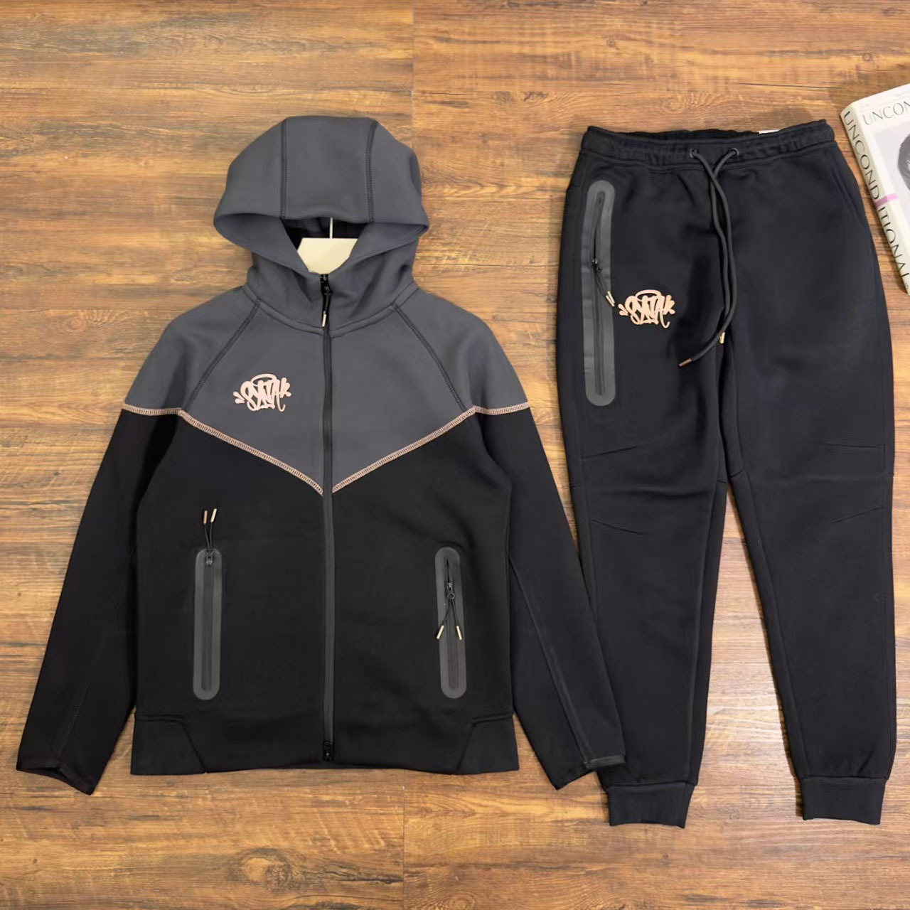 Nike Syna World Sports Set Collaboration Central Cee Tech Fleece Correct Logo